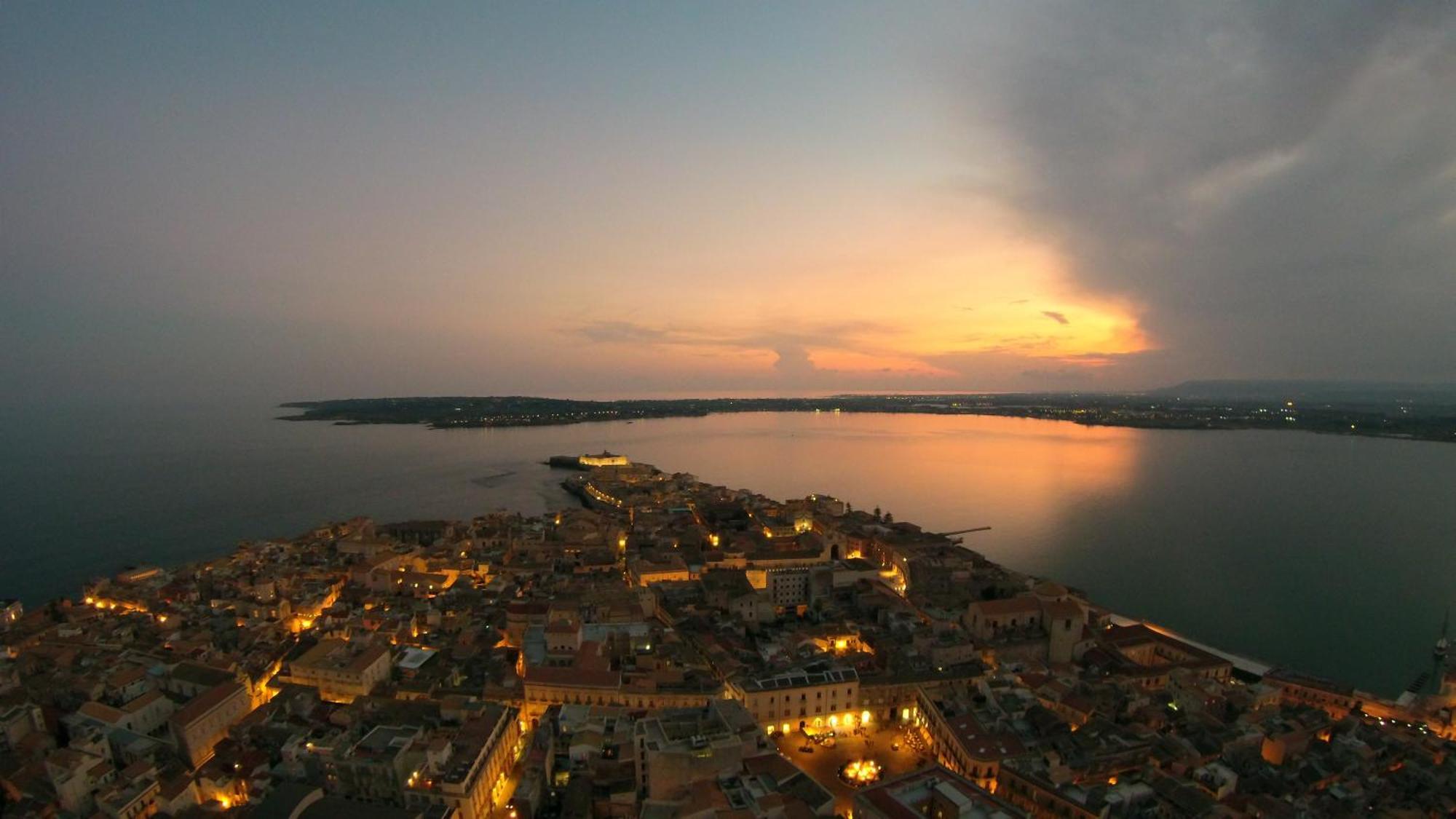 Balcony In Giudecca By Ortigia Apartments Syracuse Exterior photo